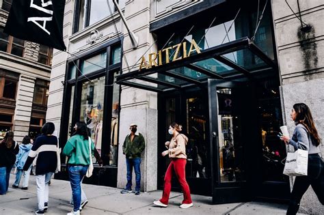 aritzia leaks|Everyday Luxury 